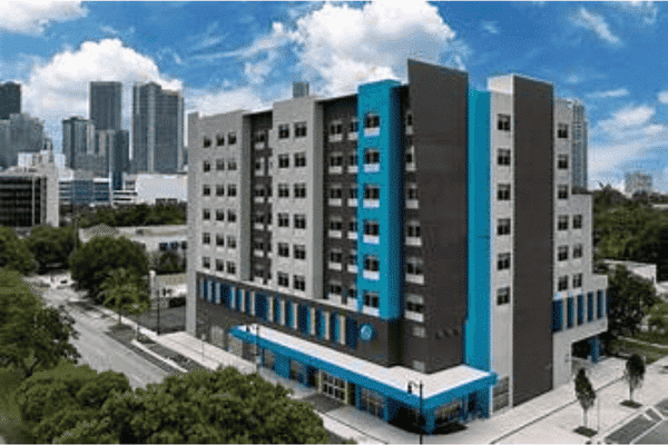 Read more about the article 7 Compelling Reasons to Stay at Tru by Hilton — Book Instantly with Booking.HotelStayNow.com