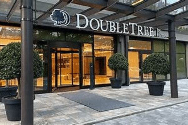 You are currently viewing DoubleTree By Hilton: 9 Undeniable Reasons Guests Love This Surprisingly Impressive Hotel Stay