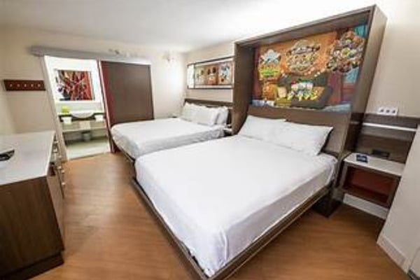 all star movies resort